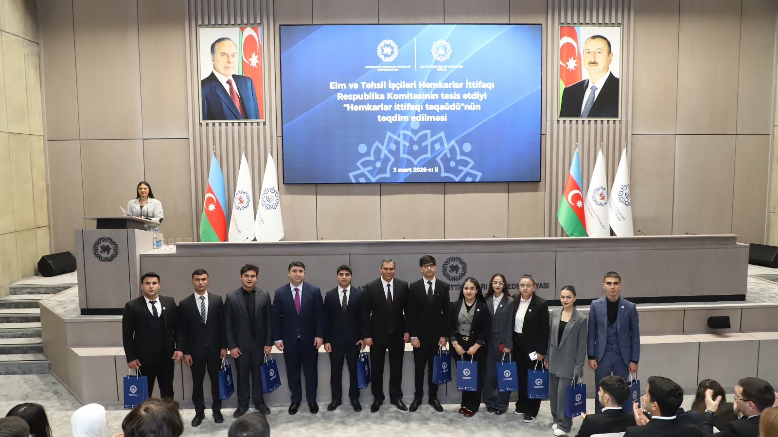 250 tələbəyə “Həmkarlar ittifaqı təqaüdü” təqdim olundu (FOTO)